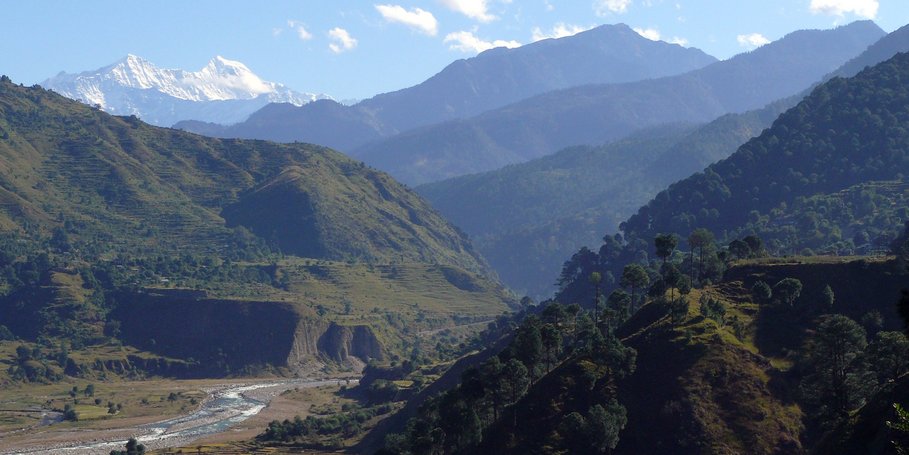 Fluvial terraces along the Yamuna River, Indian Himalaya