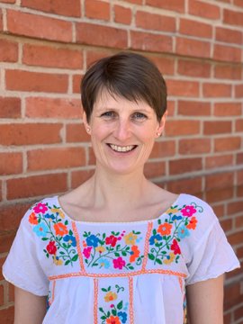 Portrait of Dr. Stefanie Weege