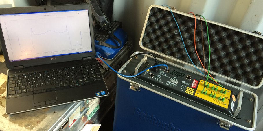 Seit dem Beginn der Zementationsarbeiten wird die vertikale Temperaturverteilung bis in 192 m Tiefe kontinuierlich gemessen (16.3.2016, GFZ)