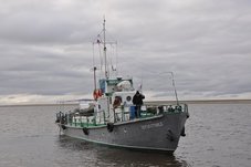 Expeditionsboot auf der Laptev See, Russland.