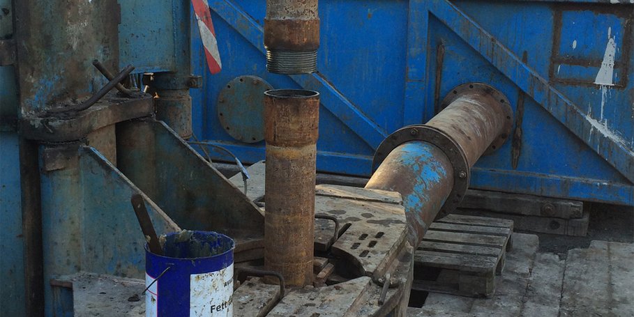 Einbau des 9 7/8" Bohrgestänges, 16.3.2016 (K. Erbas, GFZ)