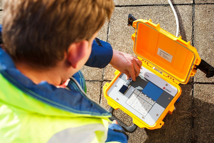 Begleitende Kontrollmessungen garantieren, dass die Schwingungen innerhalb der vorgegebenen Normen bleiben. (© DMT/Geisler)