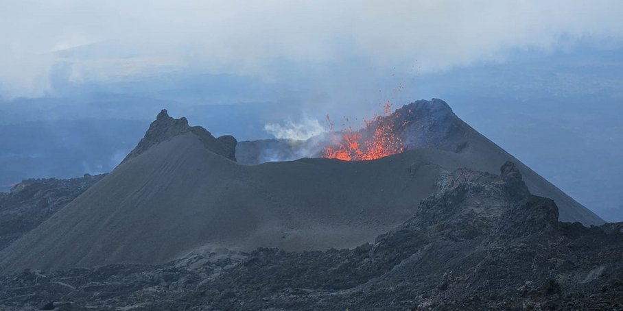 Eruption of the Piton de la Fournaise volcano, Réunion island, March–April 2026 Eruption of the Piton de la Fournaise volcano, Réunion island, March–April 2026