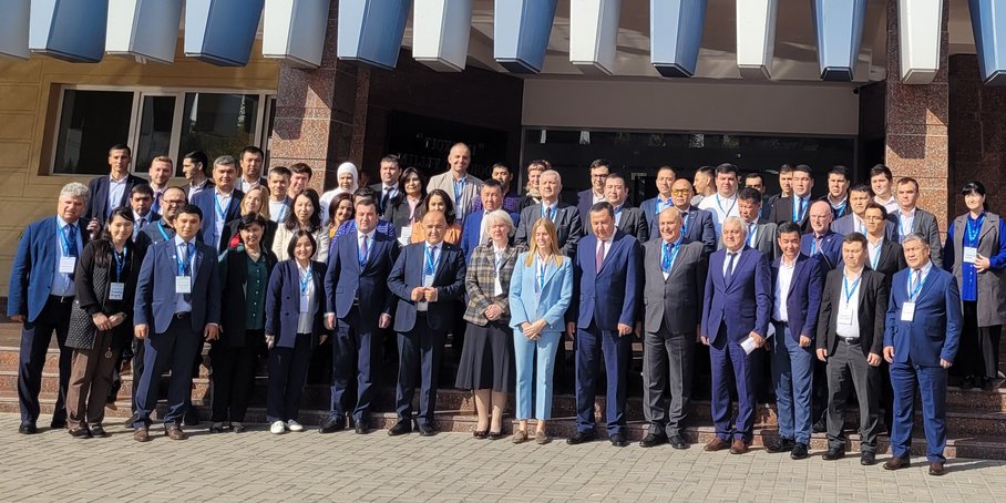Gruppenfoto der Teilnehmenden