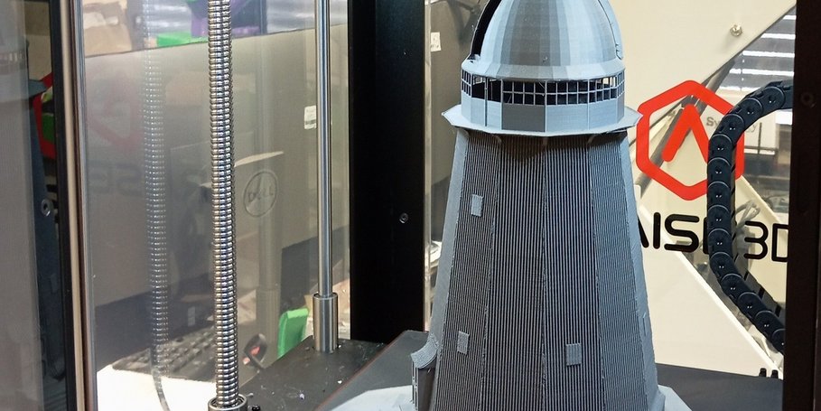 Model building: the Helmert tower in its original state