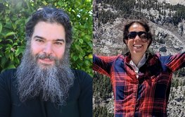 Zwei Portraitfotos: Links ein Mann mit langem grauen Bart, rechts eine Frau mit dunklen Haaren und Sonnenbrille, die die Arme ausbreitet.