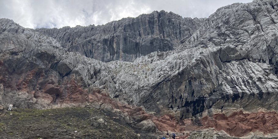 In einer ehemaligen Subduktionszone, ALpen, Schweiz.