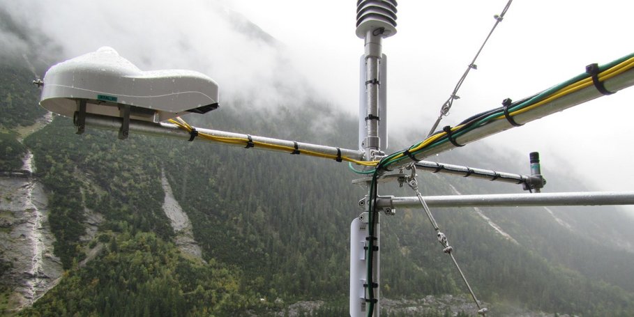 weather station for in-situ measurements in the Alps, Wetterstein - Reintal, in-house development