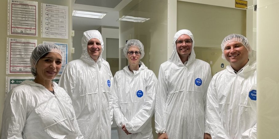 Prictures of Daniel Rudolf / BMFTR, UAL 72, Future Chairman of the Board of Trustees;   Eduard Schneider / BMFTR, Advisor in Support Unit 726; Susanne Buiter / GFZ, Scientific Director; Marco Kupzig / GFZ, Acting Administrative Director